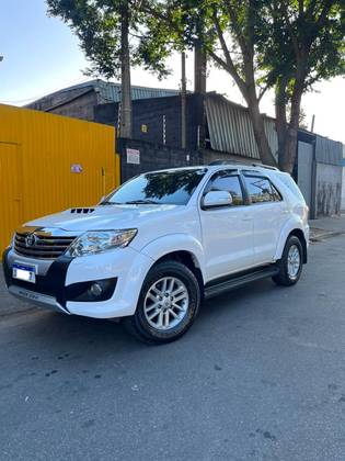 TOYOTA HILUX SW4 3.0 SRV 4X4 16V TURBO INTERCOOLER DIESEL 4P AUTOMÁTICO TOYOTA HILUX SW4 3.0 SRV 4X4 16V TURBO INTERCOOLER DIESEL 4P AUTOMÁTICO